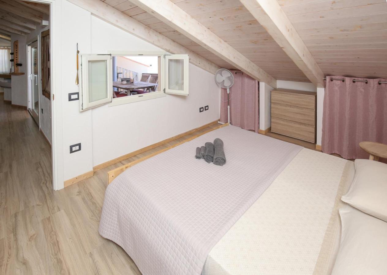 Mansarda Daila Villa Кастелсардо Екстериор снимка
