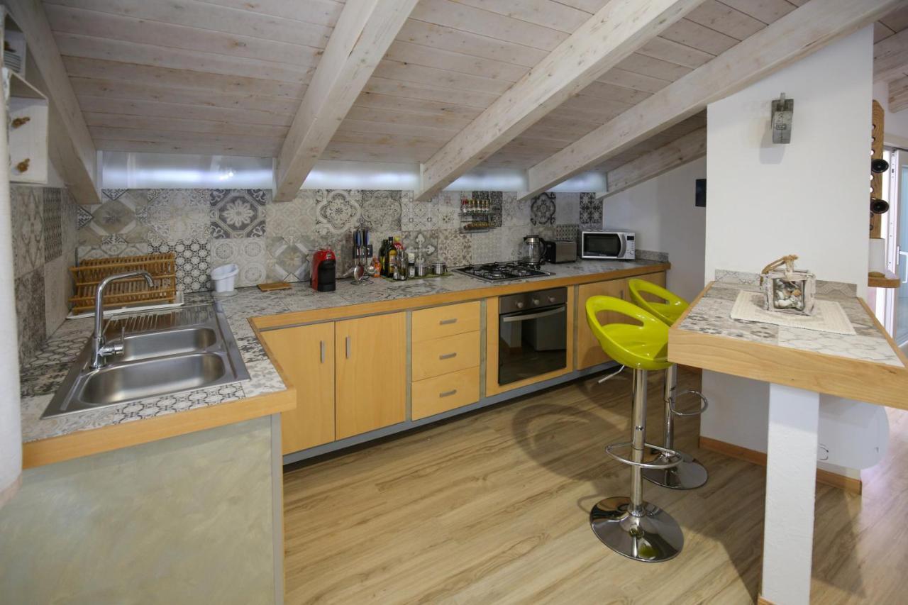 Mansarda Daila Villa Кастелсардо Екстериор снимка