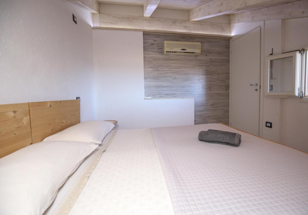 Mansarda Daila Villa Кастелсардо Екстериор снимка